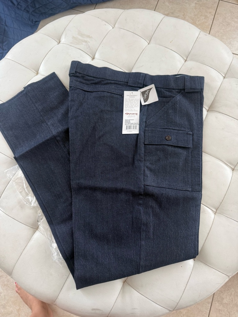 Men's Dark Navy Cargo Pocket Pants - Classic Utility Style